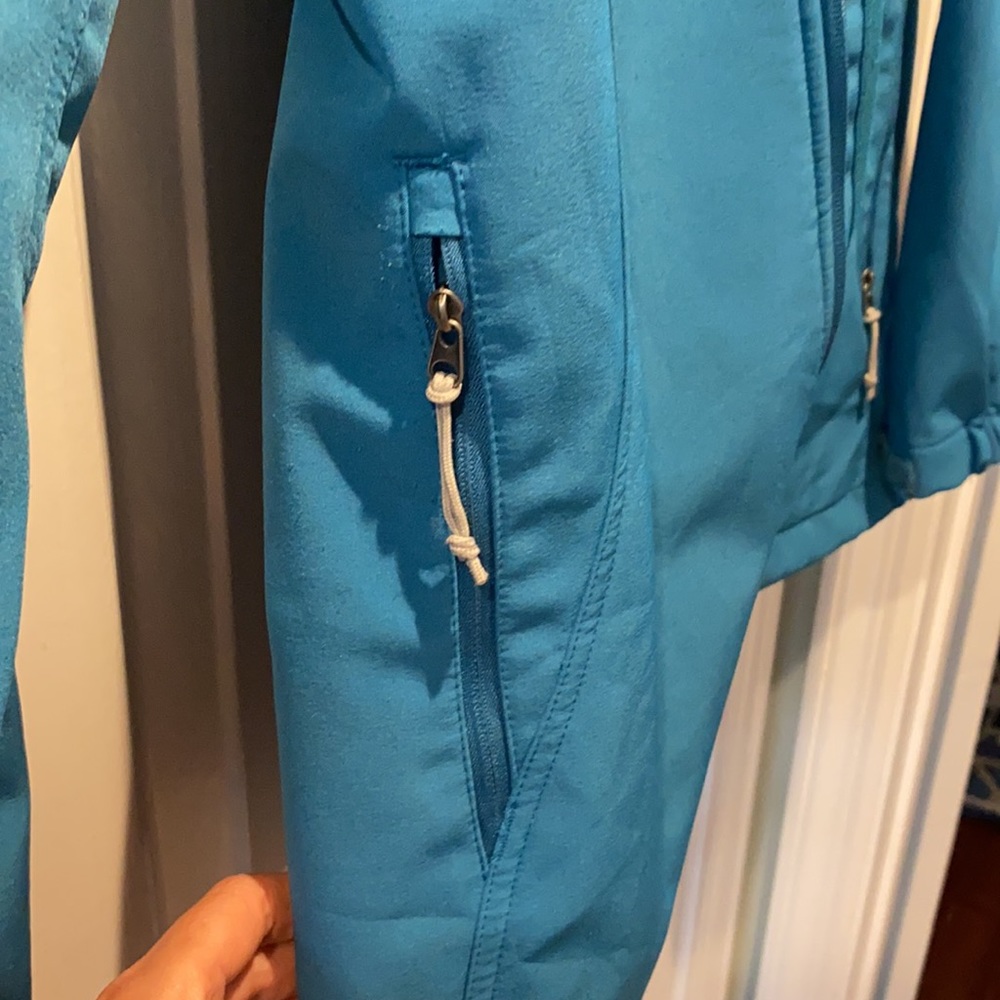 Light weight warm jacket. - Picture 4 of 5